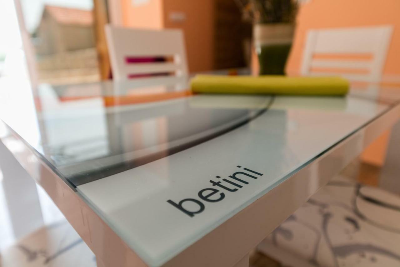 Betini Apartments - Authentic Island Escape コミジャ エクステリア 写真